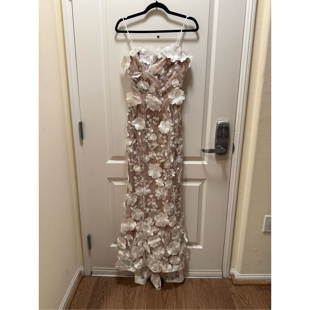 Elliatt Tiana White Floral Dress - Picture 5 of 8